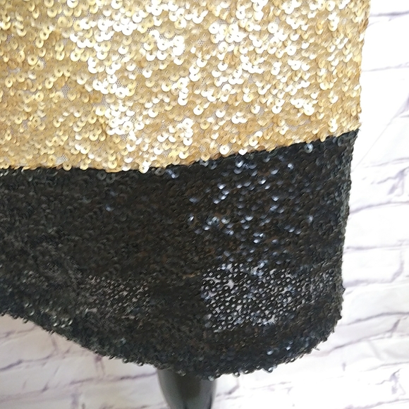 NWT Sequin Skirt - Picture 4 of 5